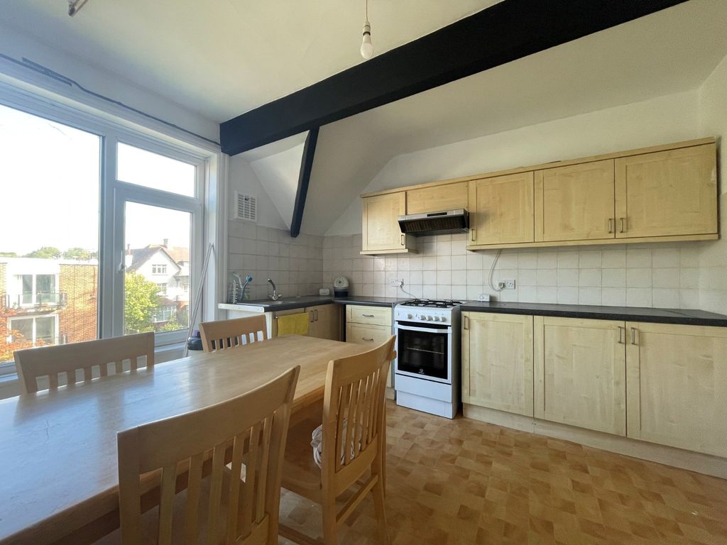 Property photo 2 of 11 Picture No. 23