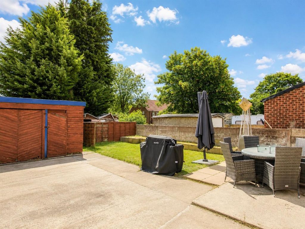 Property photo 2 of 10 Outside