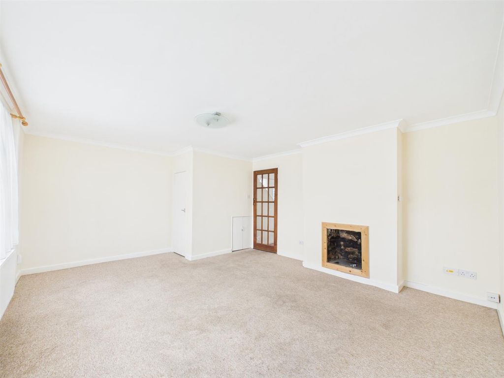 Property photo 2 of 13 Living Room