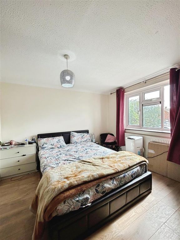 Property photo 3 of 8 c11c3E00-New 208.Jpg