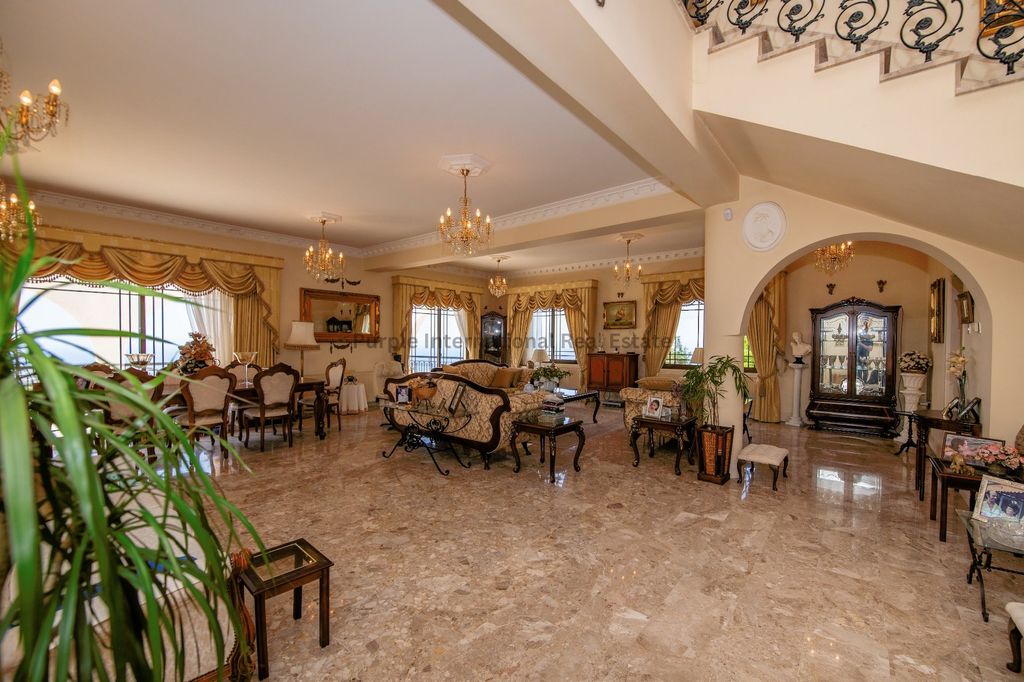 Property photo 3 of 69