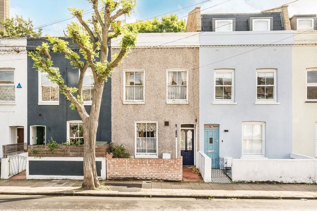 Property photo 1 of 7