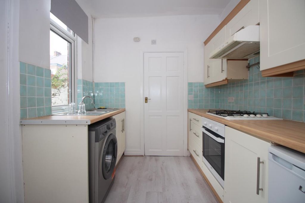 Property photo 1 of 6