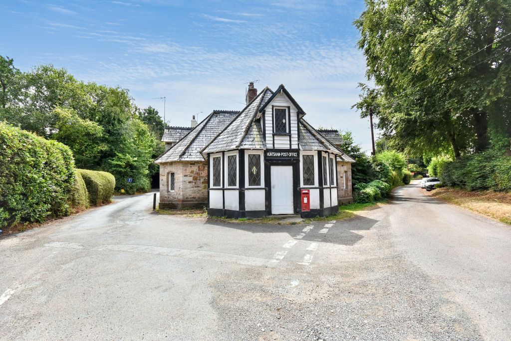 Property photo 1 of 19 The Old Post Office, Huntsham, Tiverton, Ex16 7Nq