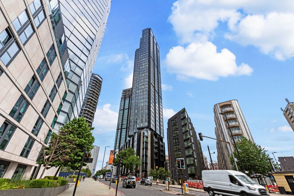 Property photo 3 of 16 Kfh-80_Carrara_Tower