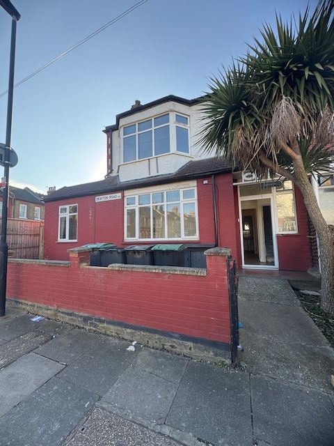 Property photo 1 of 14 Front