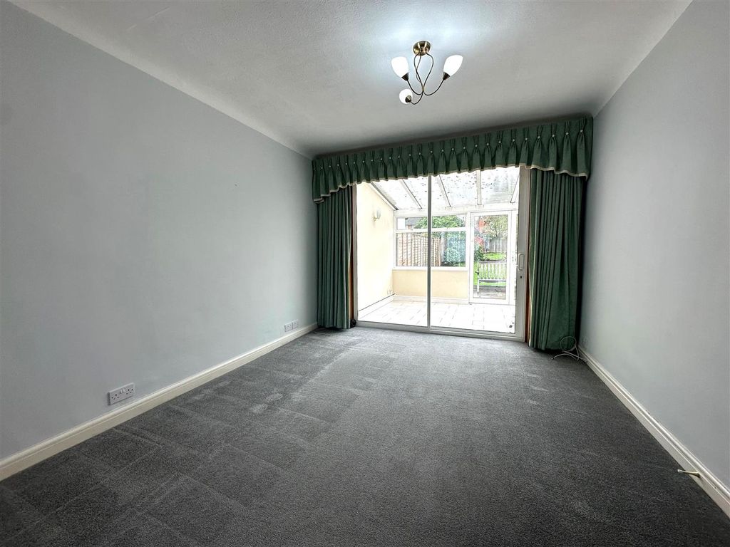 Property photo 3 of 11 Coopers Estate Agents