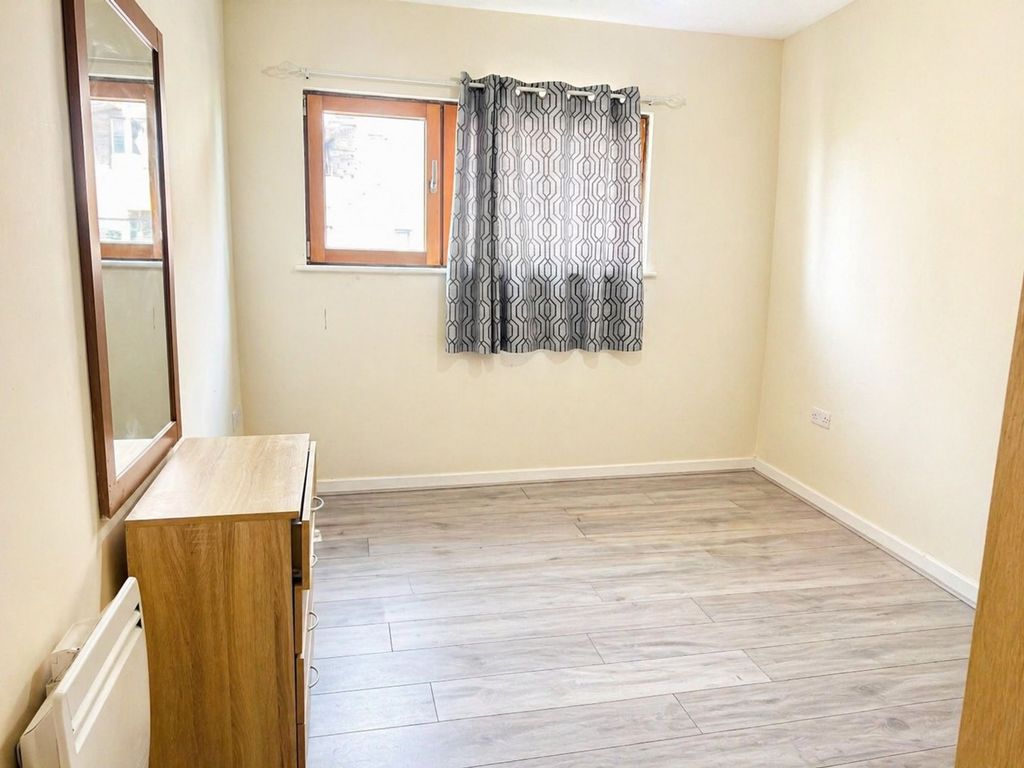 Property photo 3 of 5