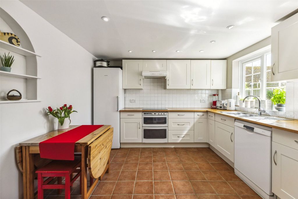 Property photo 3 of 16 Picture No. 02