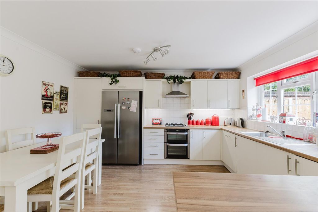 Property photo 3 of 28 Kitchen 2.Jpg