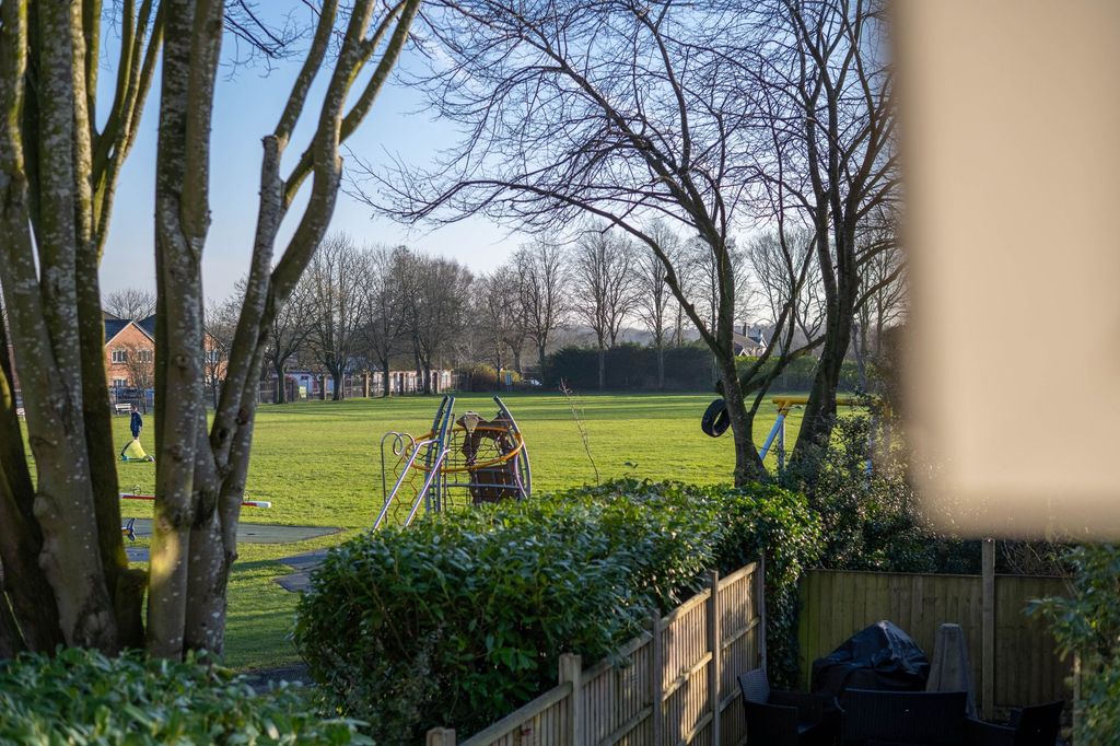 Property photo 2 of 38