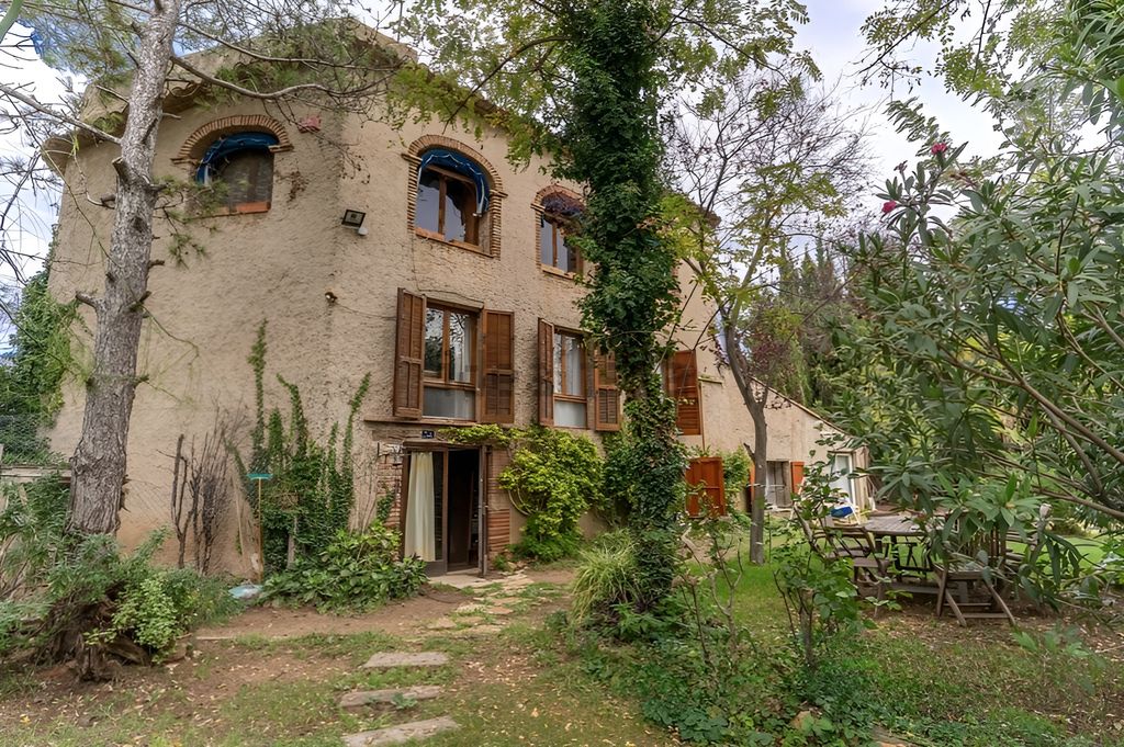 Property photo 1 of 45
