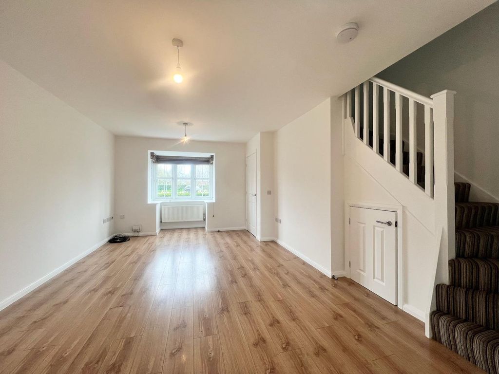 Property photo 2 of 9 Lounge