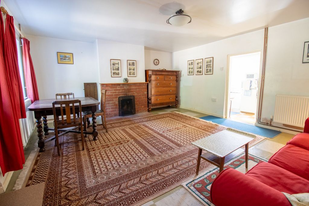 Property photo 2 of 15 5455184