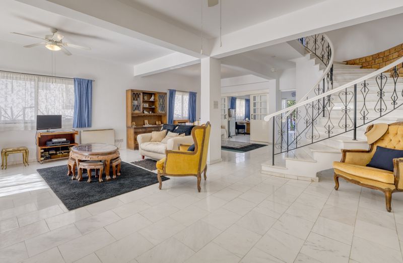 Property photo 3 of 30 Lounge Reception