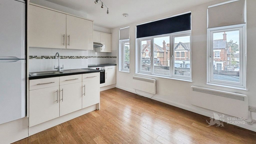Property photo 2 of 7 Reception/Kitchen
