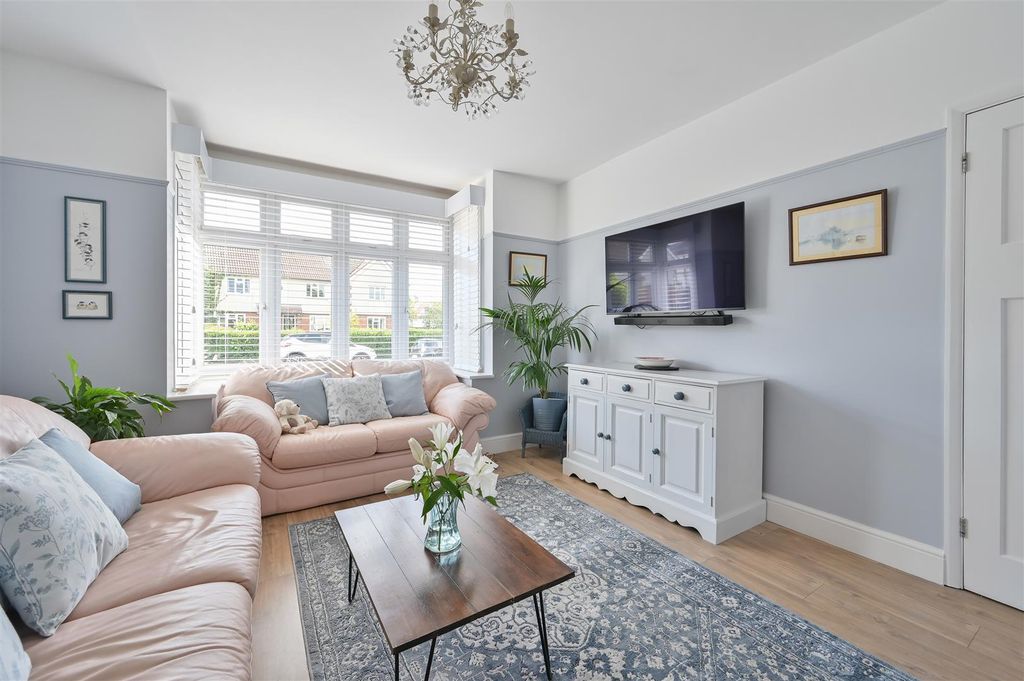 Property photo 3 of 12 116 Westfield Road-4.Jpg