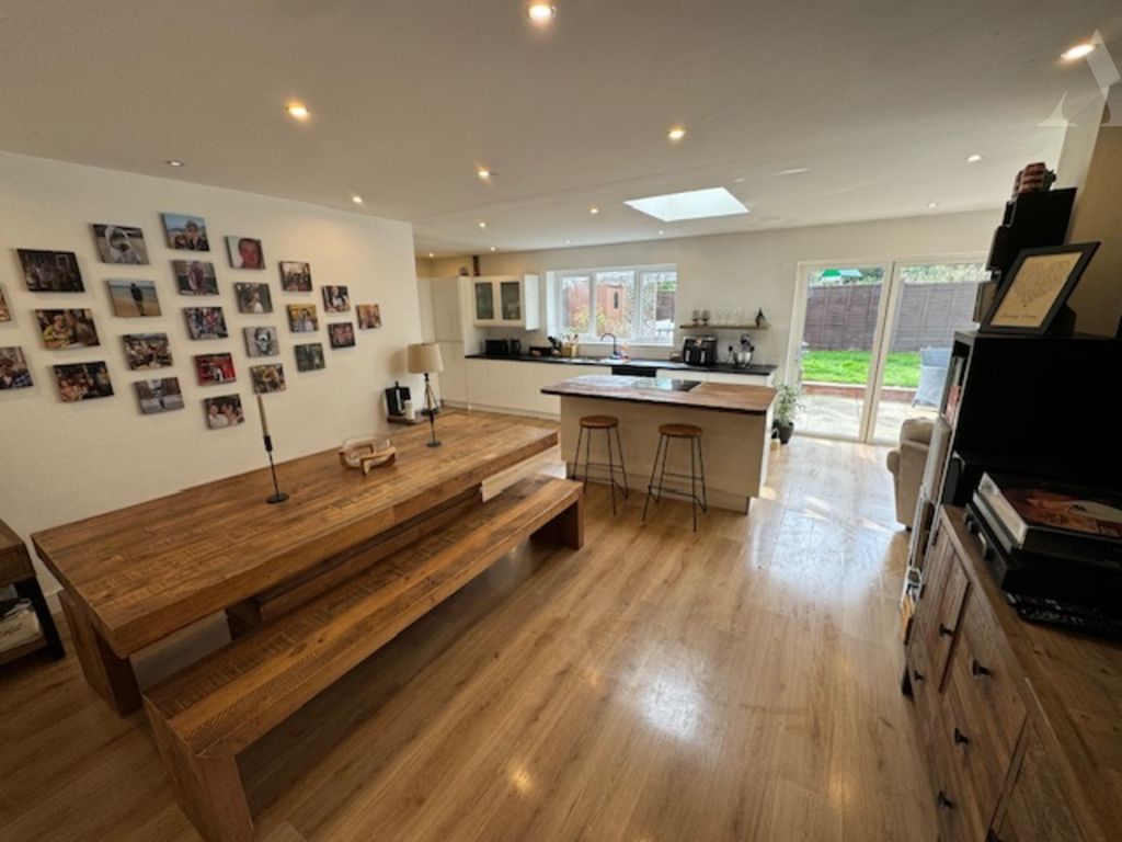 Property photo 3 of 22 Maud Road Kitchen Diner 4