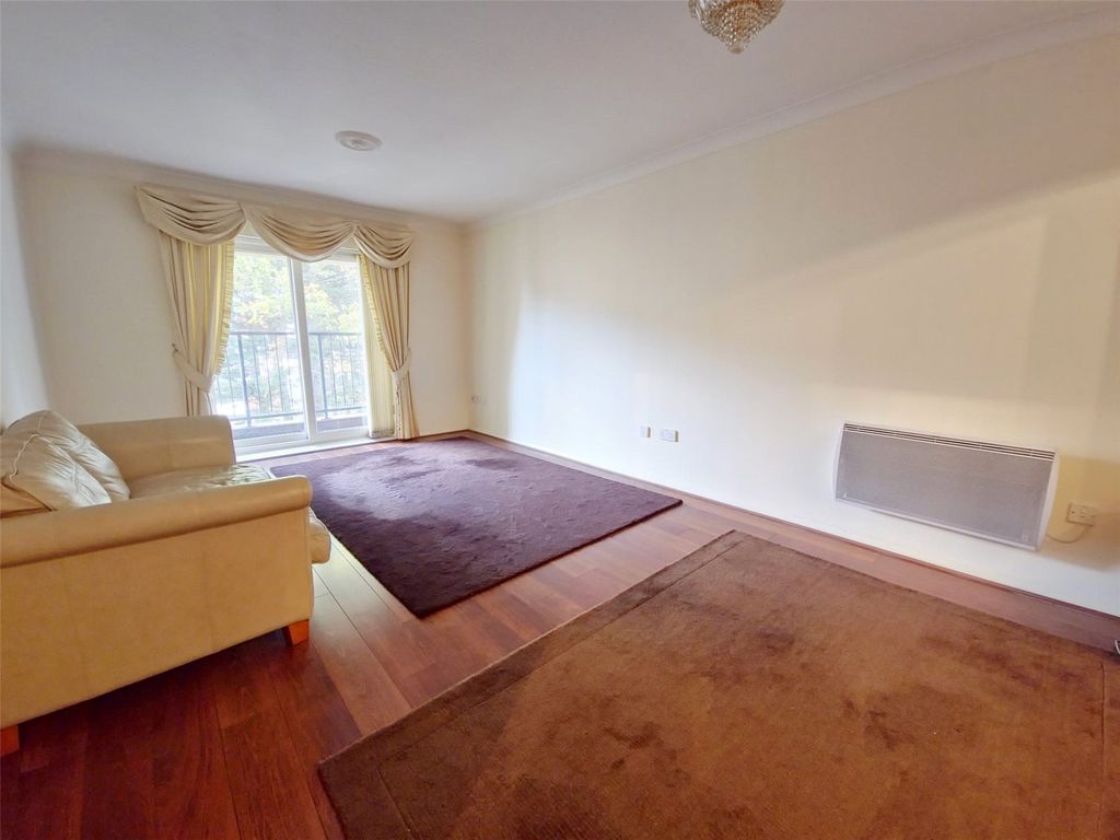 Property photo 2 of 8 Picture No. 03