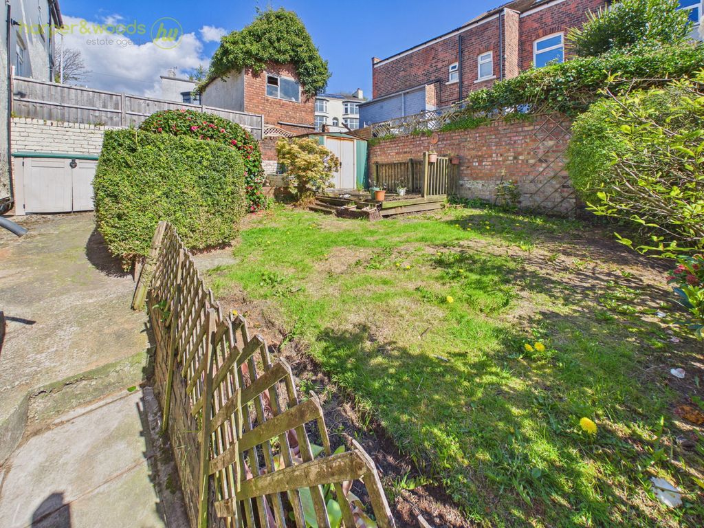 Property photo 3 of 43