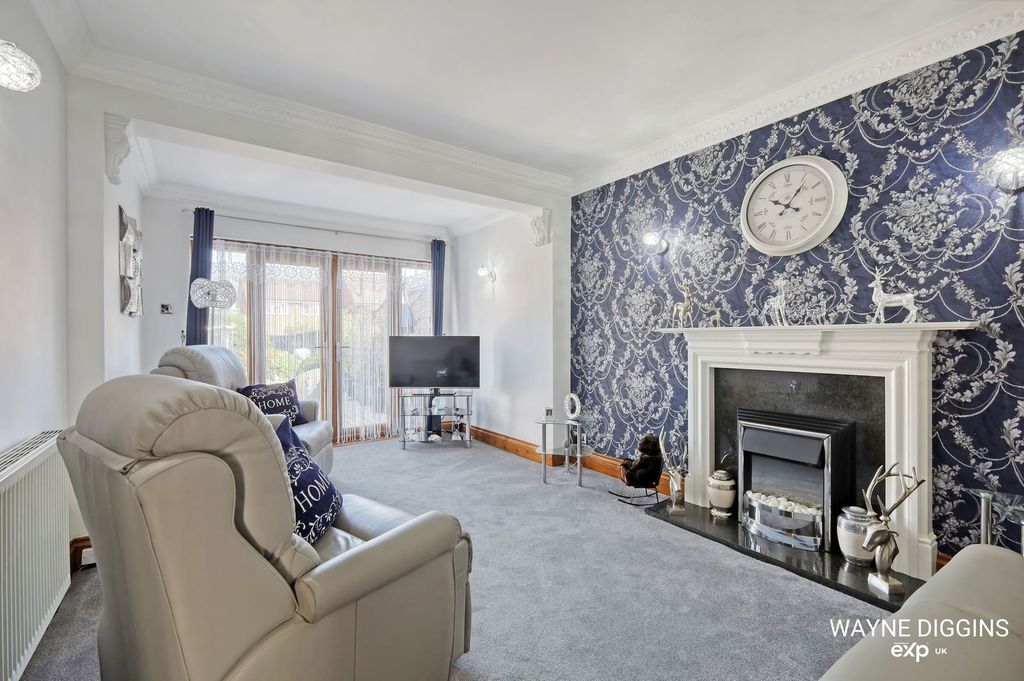 Property photo 2 of 26