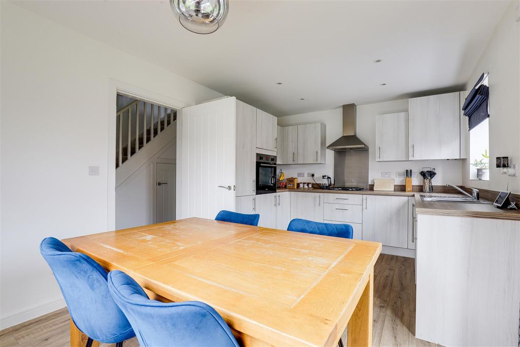 Property photo 3 of 31 Img_0411-Img_0415.Jpg