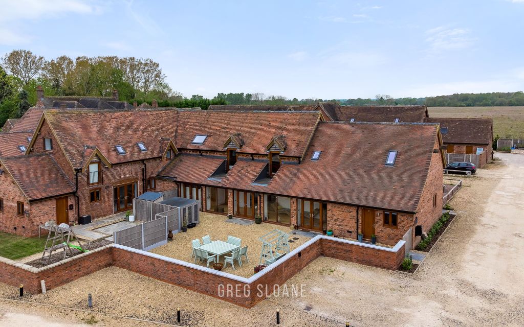 Property photo 1 of 31 Dji_20260428122859_0425_D_Dji