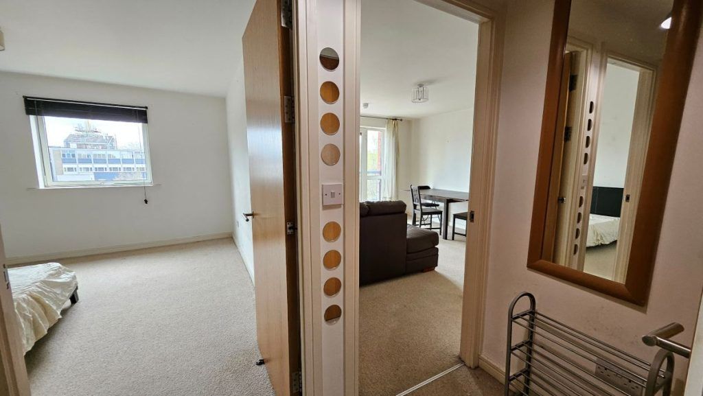 Property photo 2 of 15 4