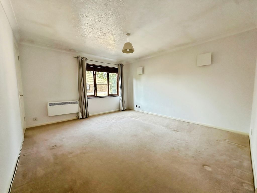 Property photo 3 of 13 Pbox-Img.Jpeg