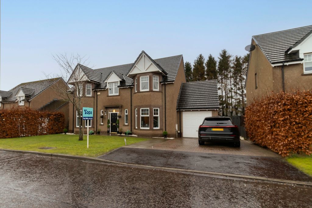 Property photo 1 of 38 Front Exterior