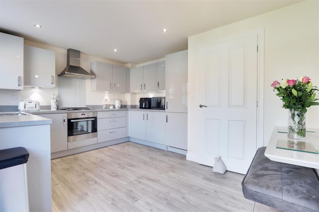 Property photo 3 of 13 Img_3992-Img_3994.Jpg