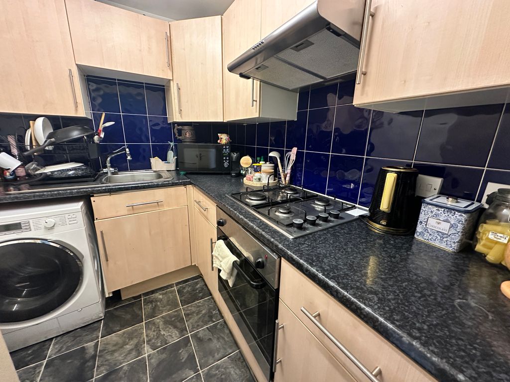 Property photo 3 of 6