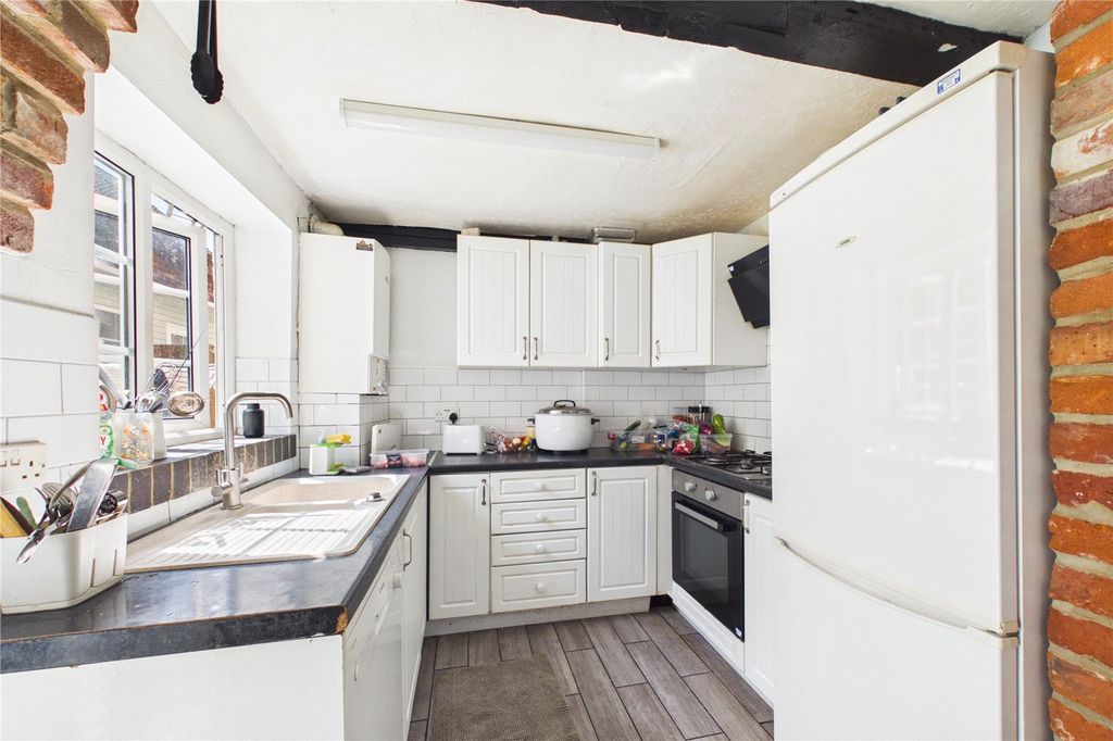 Property photo 2 of 16 Picture No. 02