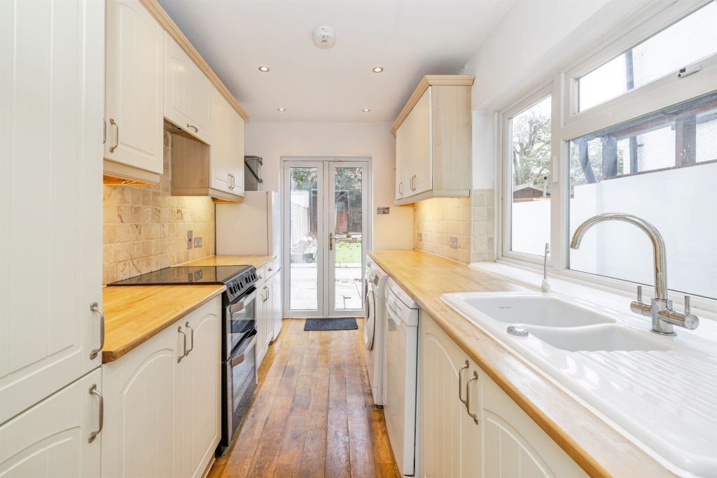 Property photo 2 of 17