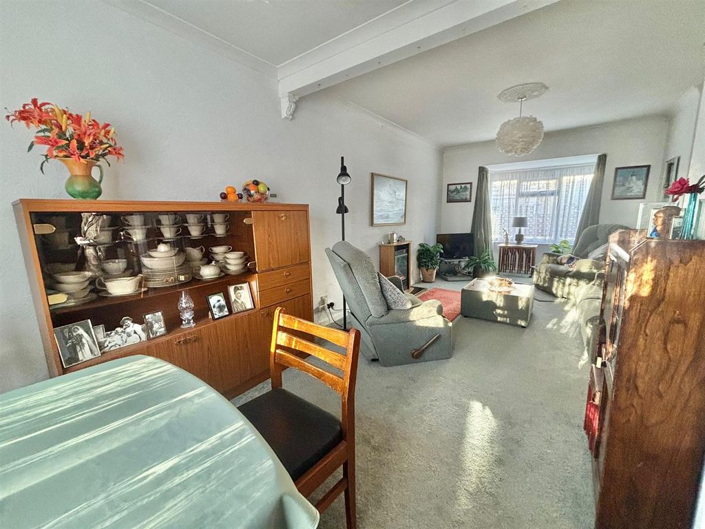 Property photo 3 of 19 Through Lounge Diner