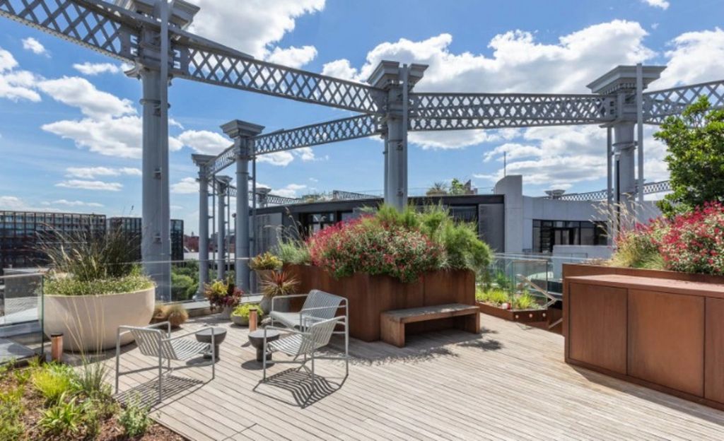 Property photo 2 of 6