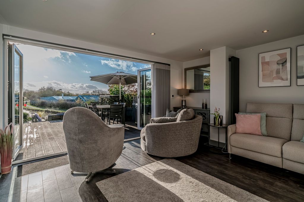 Property photo 2 of 57