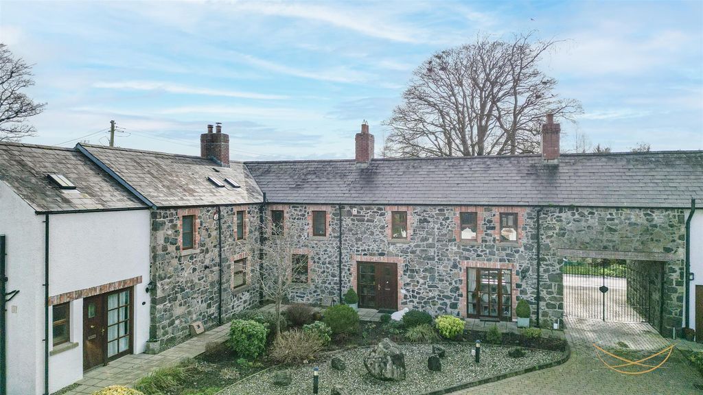 Property photo 2 of 54 Dhp-2.Jpg