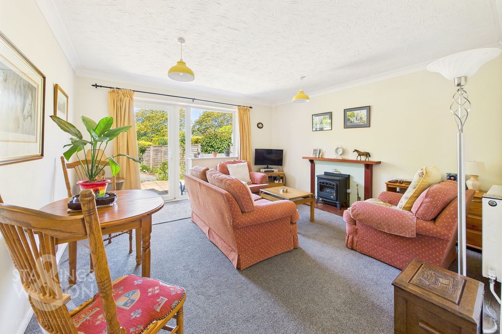 Property photo 3 of 19