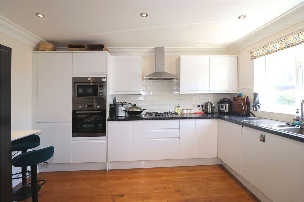 Property photo 2 of 16 Picture No. 02