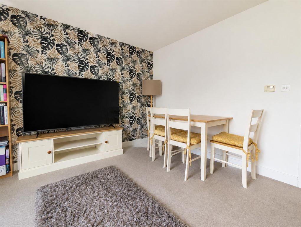 Property photo 2 of 17 1000056399.Png
