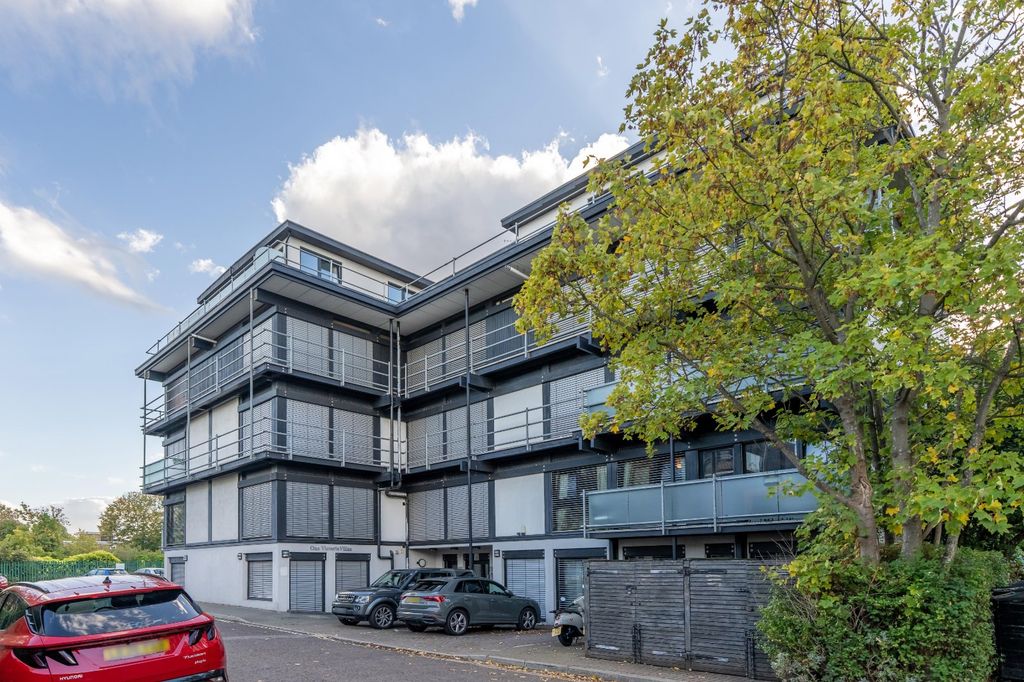 Property photo 1 of 12 External