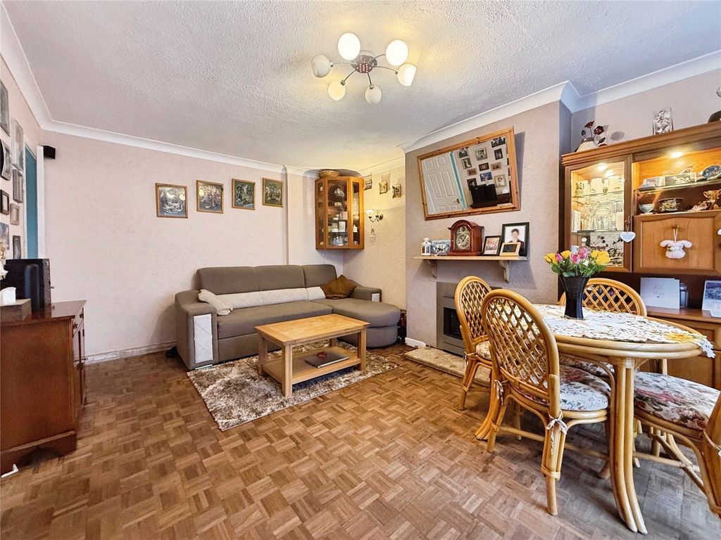 Property photo 2 of 18 Picture No. 34