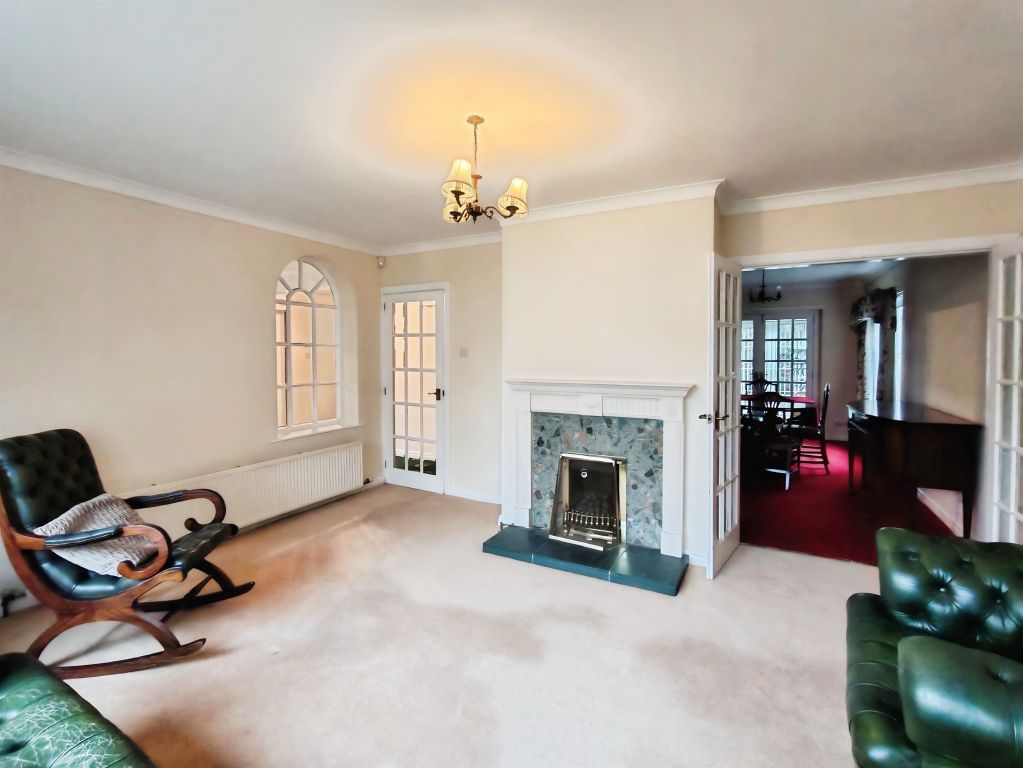 Property photo 2 of 23