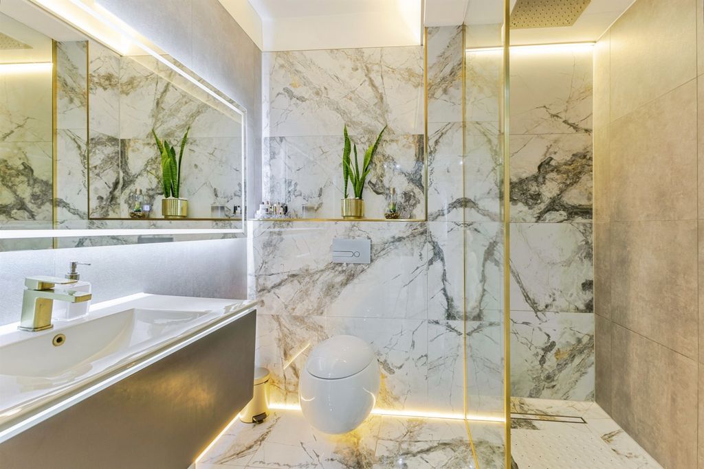 Property photo 2 of 25