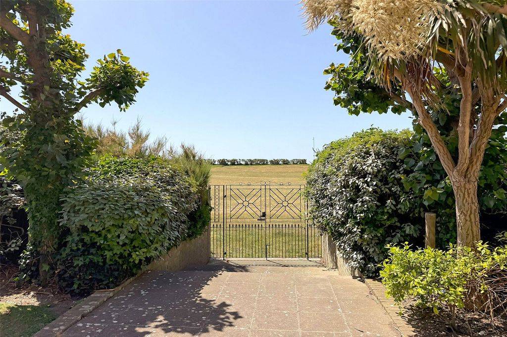 Additional image 10 of 1 bed flat for saleBeach Crescent, Littlehampton, West Sussex BN17