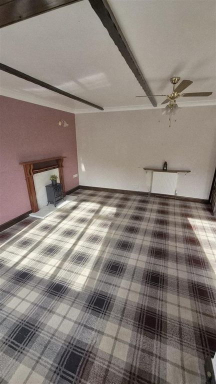 Property photo 3 of 17 7558B83d-314d-4Ed2-857B-E18F1F164Ed8.Jpeg