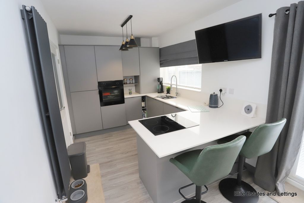 Property photo 2 of 22 02-Img_1814