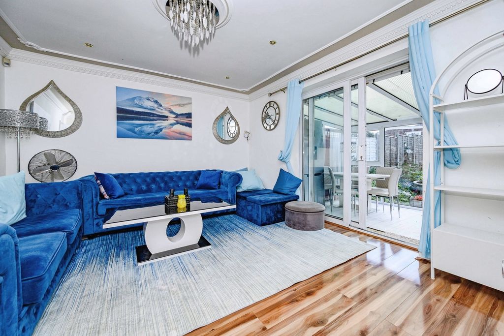 Property photo 3 of 13 Pbox-Img.Jpg