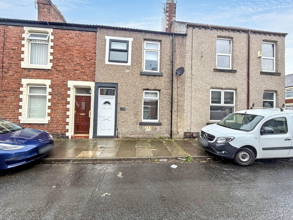 Property photo 2 of 18